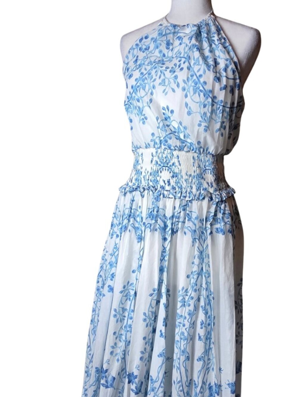 BCBGMAXAZRIA Sun dress size M maxi blue and white